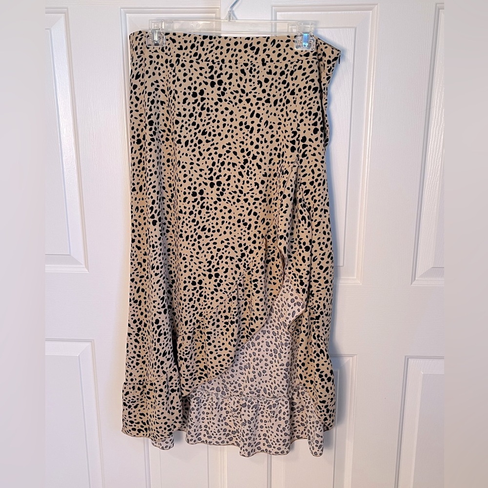 Shein Cheetah Print Print Skirt, Side Slit, Size 1XL, never worn